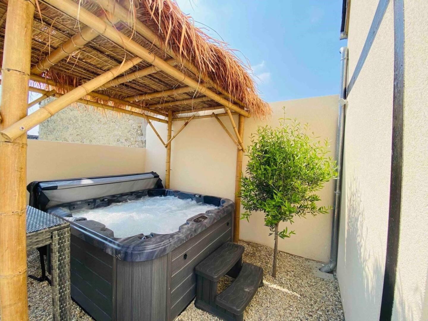 L'Etincelle Villa Saint-Martin-des-Entrées Exteriör bild